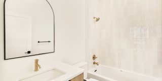 LUX 3BD, 4BA Sunnyside Home with Office and 2-Car Garage Gallery 21