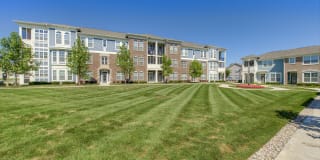 Linden Square Gallery 13