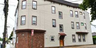 139 Ray St Gallery 1