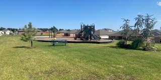 3 Bedroom 2 Bathroom 2 Car Garage Home in Oakdale School District Gallery 20