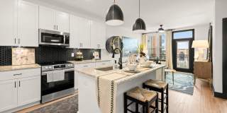 Bennet at BullStreet Gallery 4