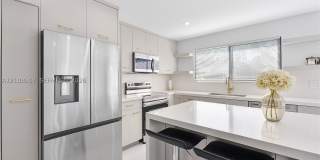 451 SW 38th Ter 451 SW 38th Ter Gallery 1