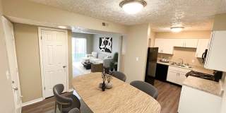 Spacious One Bedroom Apartment with W/D Connection! Gallery 3