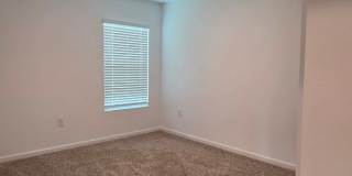 Beautiful 4 Bedroom in desirable Grand Reserve Community Gallery 8
