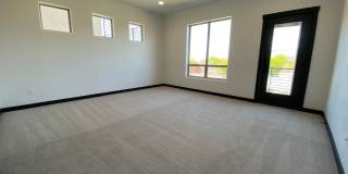 Close to Micron, 3 Bedroom 3 bath w/ a Million Dollar View! Gallery 53