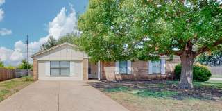 Coming Soon! Comfortable 3 bd / 2 ba Home for Lease in Cleburne Gallery 1