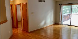 2 Bed / 2 Bath Condo with Garage – Clements Mill Village (Forest Hills District) Gallery 4