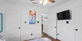 2317 30th Street Gallery 31