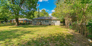 Three Bedroom Home in tree filled neighborhood! Lawn care included! Gallery 27