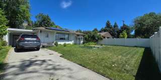Spacious 4 Bedroom Home with Solar Panels, Fully Fenced Yard on Rimrock Rd Gallery 5