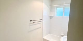 La Playa 1 bedroom, 1 bath Walking Distance to Bay & Point Loma Village Gallery 14