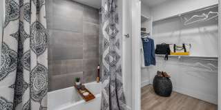 Aura Uptown Gallery 8