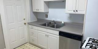 Adorable One Bedroom Apartment in Dilworth! Gallery 3