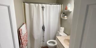Huge 4 bed unit in Quincy Gallery 16