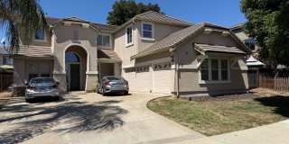 THIS SPACIOUS 4-BEDROOM CASTLE IS LIKE A BREATH OF FRESH AIR! Gallery 1