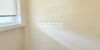 4453 North Hamlin Gallery 8