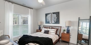 The Avante Gallery 21