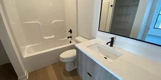 Townhouse For Rent - 1345 Keosauqua Way Gallery 15