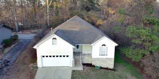 Beautifully Renovated Home in Trussville City Schools – Fireplace & 2-Car Garage Gallery 1