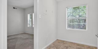 Simply Beautiful, Spacious 2 Bd/1Bth Condo on 50 acres of parklike setting w/ winding paths! Gallery 13