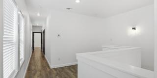 317 Porter St Gallery 18