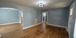 Charming 2/2 With Fenced In Backyard Move In Ready Now! Gallery 5