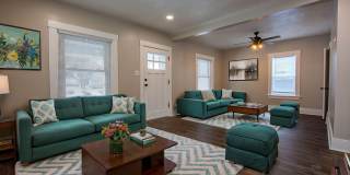 3 Bedroom / 2 Bath Home with Garage off 45th and Leavenworth! Gallery 1