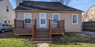 1012 E Pearl Gallery 1