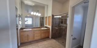 Beautiful, Huge 3 Bedroom in JT!! Gallery 12