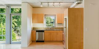 2121 Belmont Gallery 25