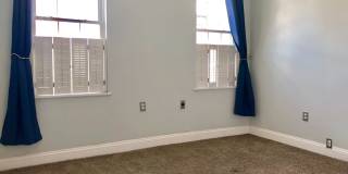 Charming 2 Bedroom/2 Bathroom Townhome in Federal Hill W/ Parking Gallery 10