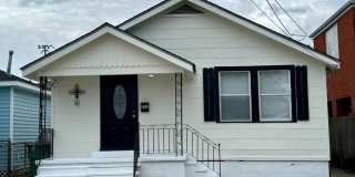 925 Ave. B Gallery 1