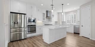 16205 Camden Circle Gallery 7