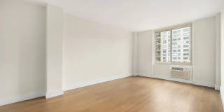 555 Main St Gallery 1