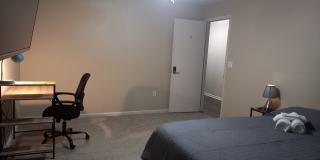 517 Queens Loop North Gallery 3