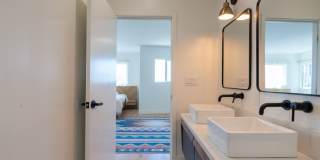 Stunning Views from Silver Lake Hillside Home for Rent with Spectacular Views Gallery 18