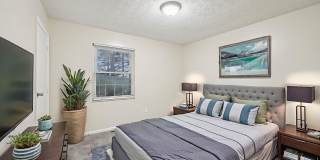 Pinecrest Village Gallery 12