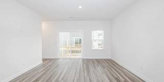 Room in 4 Bedroom Home at Millennium Ave Gallery 18