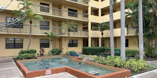 6475 W Oakland Park Boulevard Gallery 1