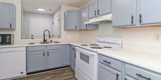 The Oaks Apartments Gallery 3