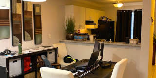 Romantic 1BR/1BA Top-Floor Condo with Garden Tub & Scenic Balcony Views – Dockside Orlando Gallery 9