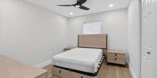1095 Anchor Point Gallery 32