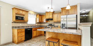 Gorgeous Family home for Rent! Gallery 13