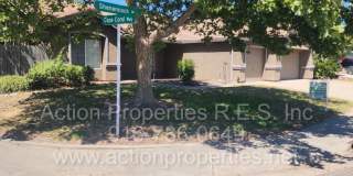 West Roseville 3 bedroom 2 bathroom 1406 sqft Three Car Garage Walking to Wood Creek High Gallery 1