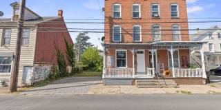 Spacious 4 Bedroom Single Family on Susquehanna St with Off Street Parking Gallery 1
