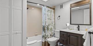 200 120TH AVENUE W Gallery 28