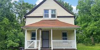 4 BEDROOMS SINGLE FAMILY FOR RENT Gallery 1