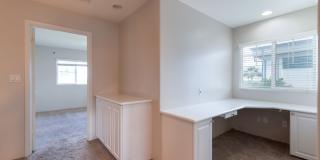 PRIME CORNER UNIT WITH CENTRAL AC!!! 3BR, 2.5BA WITH 2-CAR GARAGE Gallery 14