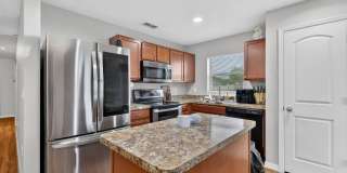 Available June 15th! 3BR Home in Tavares with Huge Backyard Gallery 11