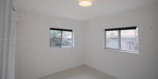 560 NE 67th St Gallery 10